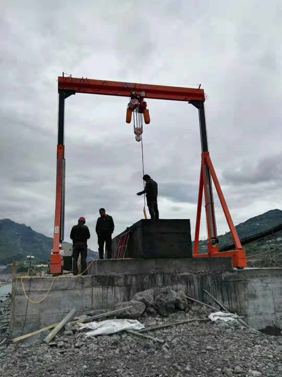 獵雕龍門吊施工實拍
